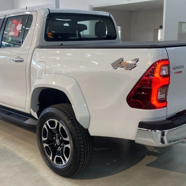 ⭐️ Hilux SRX 2024 OU 350MIL NO PIX ⭐️